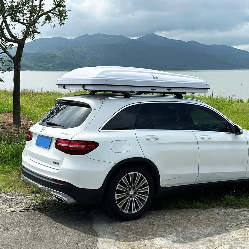 Laden Sie das Bild in Galerie -Viewer, An image of a   Straight Hard Cover Pop up Camping SUV Truck Rooftop Tents