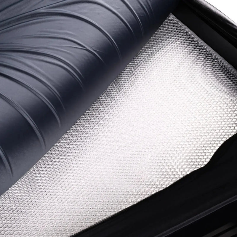 Chargez l'image dans la visionneuse de la galerie, An image of a   Camping 4WD SUV Hard Shell Aluminium Roof Top Tent
