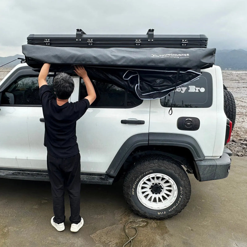 Chargez l'image dans la visionneuse de la galerie, An image of a   Younghunter Glamping Free Standing 360 Degree Large Foxwing SUV Roof Tent Car Side Awning With Light