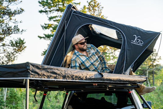 Hard shell roof top tent with annex room